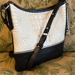 🎷🎶EUC Brahmin Jody Crossbody in Sugar Tri Texture🎶🎷